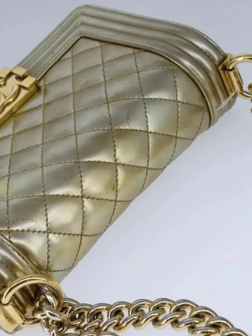 CHANEL Matelasse Chain Boy Chanel Shoulder Bag Patent Gold CC Auth 106721SAM